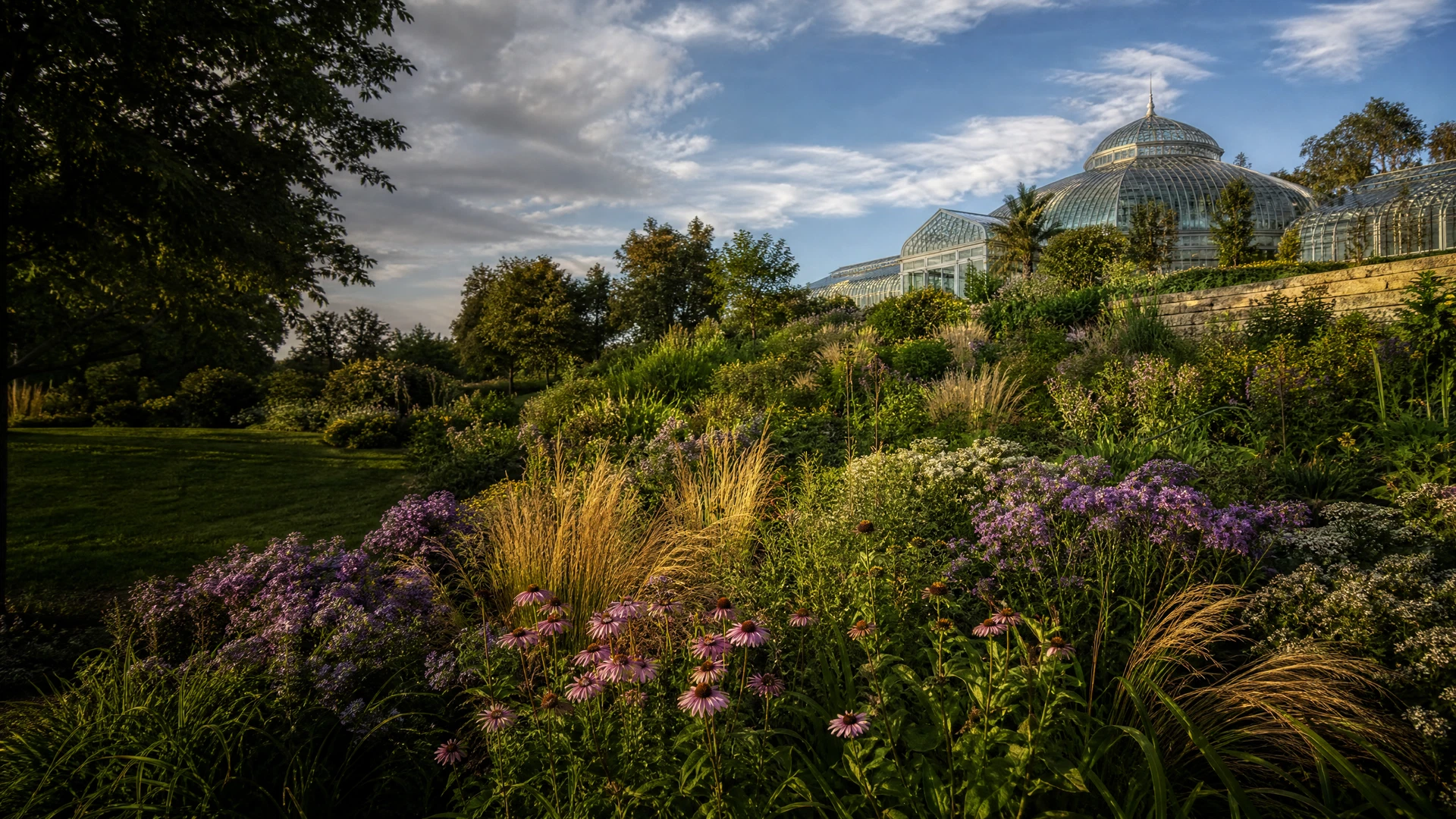 Lauritzen Gardens — Marjorie K. Daugherty Conservatory